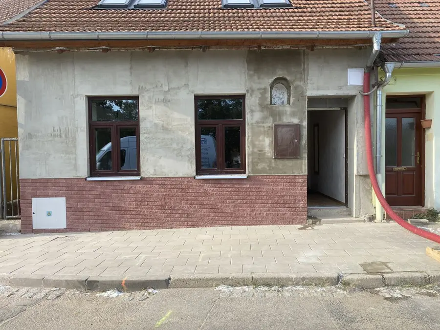 Jádrová omítka a sokl, Němčice
