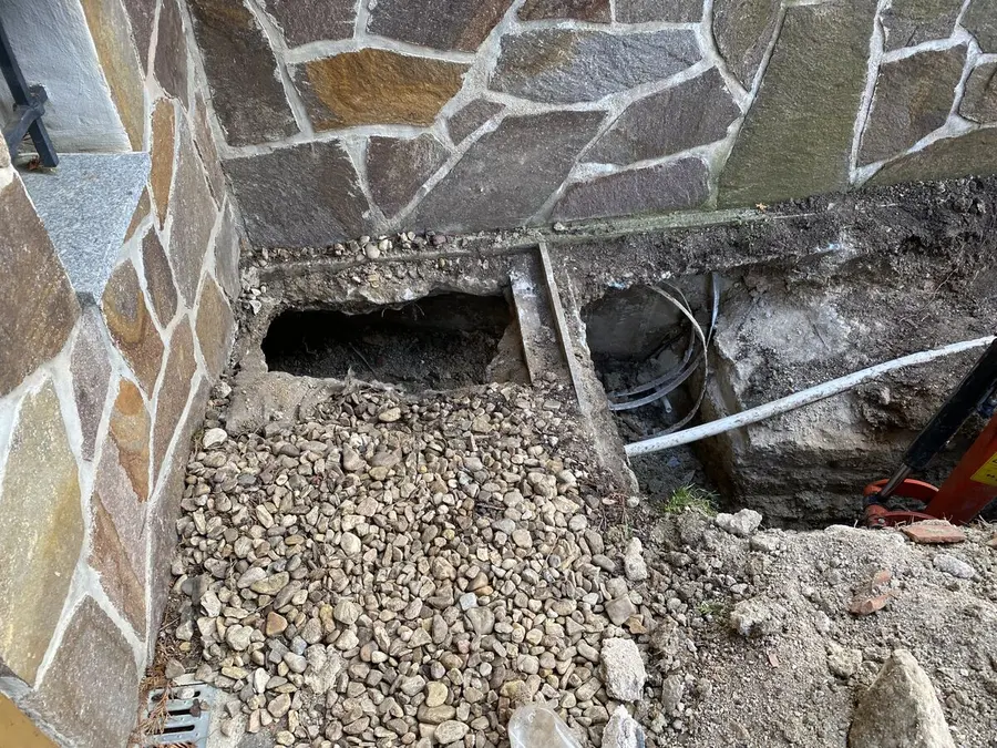 Průraz pod základ, štěrk, Nová Ves