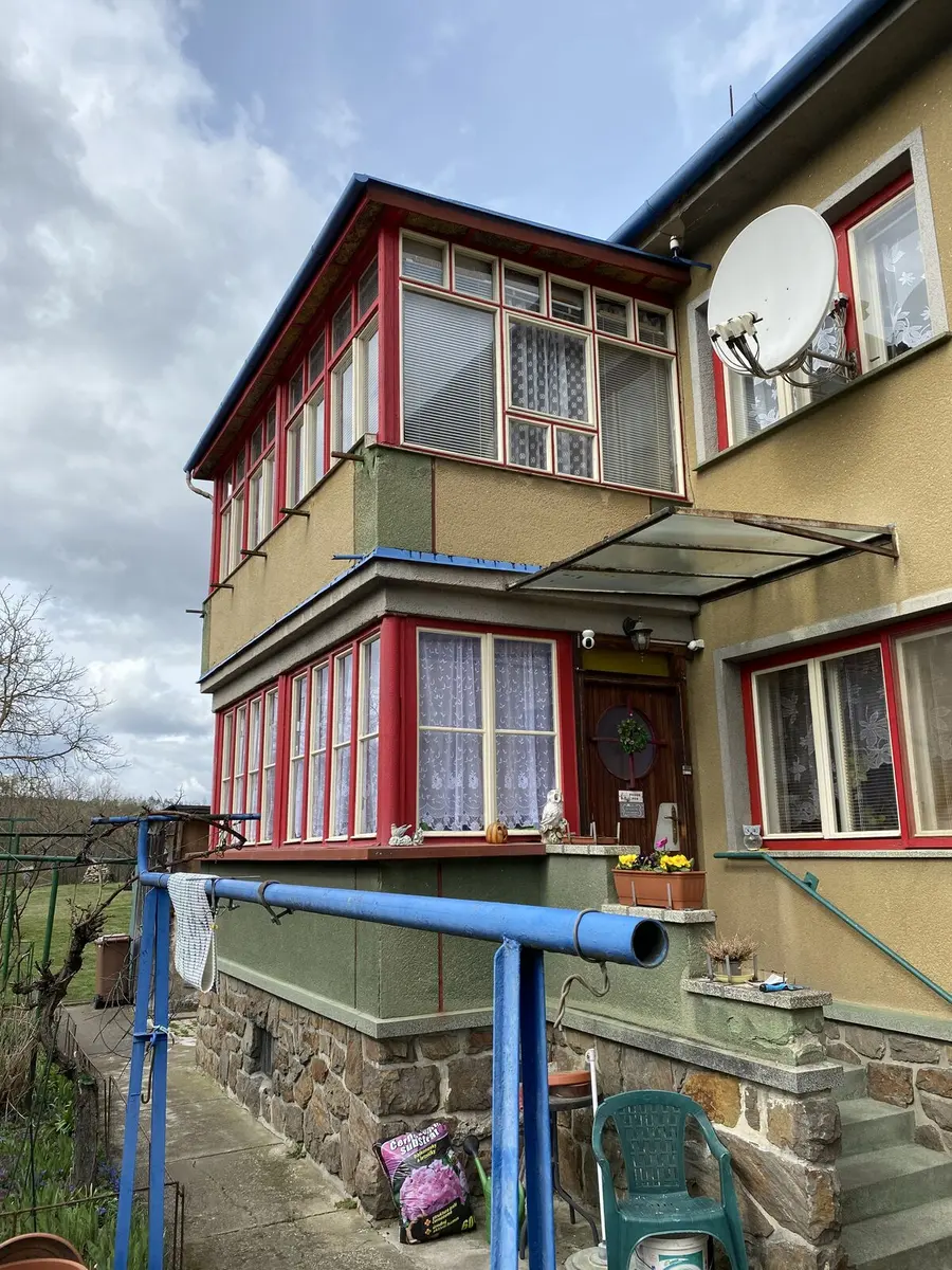 Boční pohled s verandou, Šemíkovice