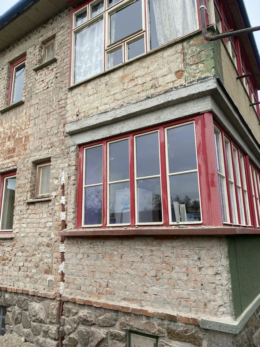 Otlučená veranda, cihelné zdivo, Šemíkovice